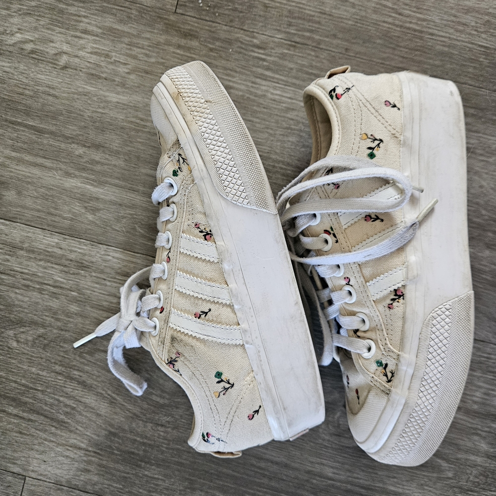 Adidas Nizza Platform Sneakers Cream Floral Print - Picture 2 of 5